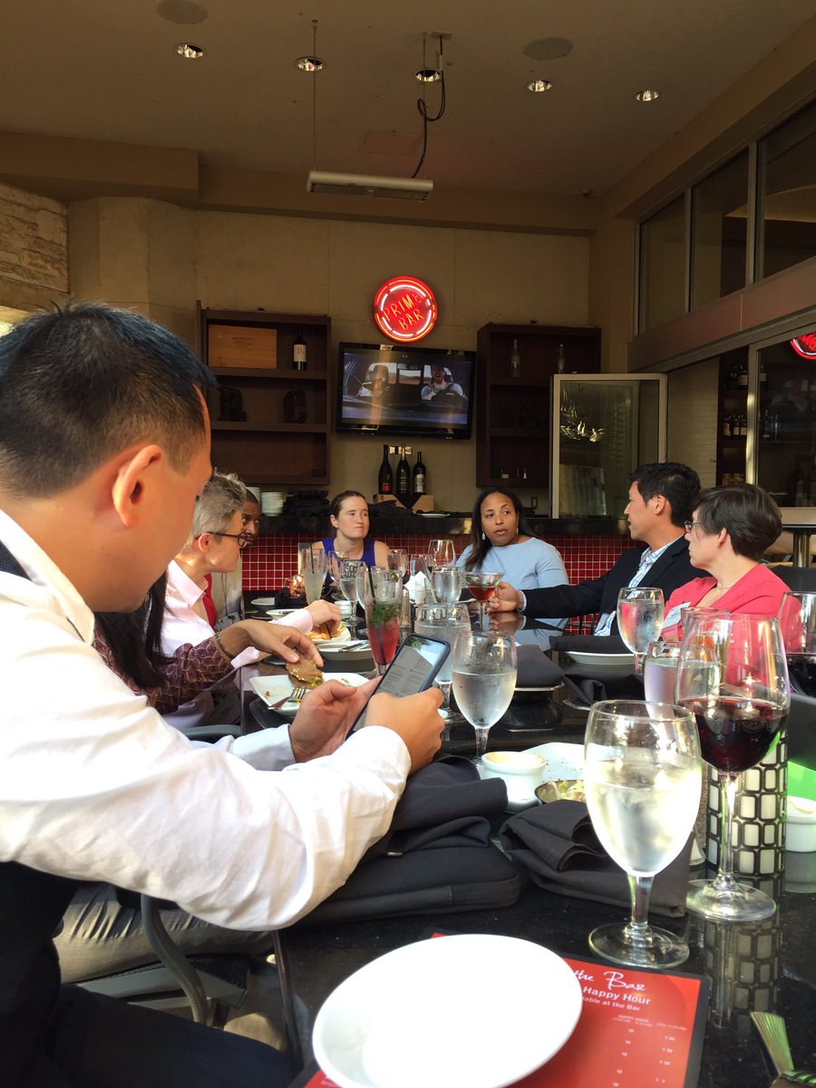 drmarynguyen's tweet photo. Regrouping before hospitality suite #aafp2017 #NCCL https://t.co/8PIvzRTjjA