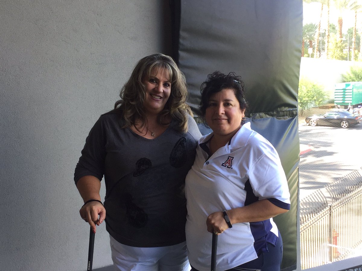 SWParking's tweet photo. @elisa_etapia &amp; Michelle representing @UofA during #SWPTA2017 #parking https://t.co/kBrJbGPM2h
