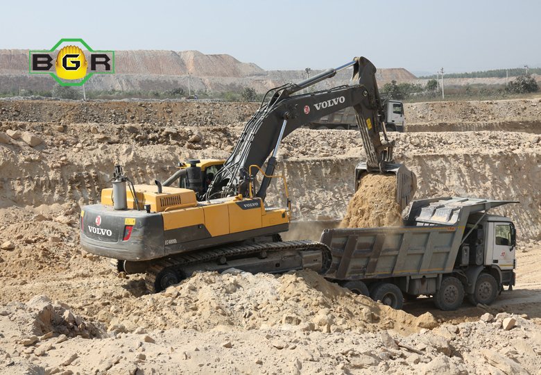 BgrMiningpvtltd's tweet photo. @BgrMiningpvtltd is an India’s leading Coal Mining Company with heavy CoalMining Equipment by providing the services Overall in India. https://t.co/AqdEEuN8uF