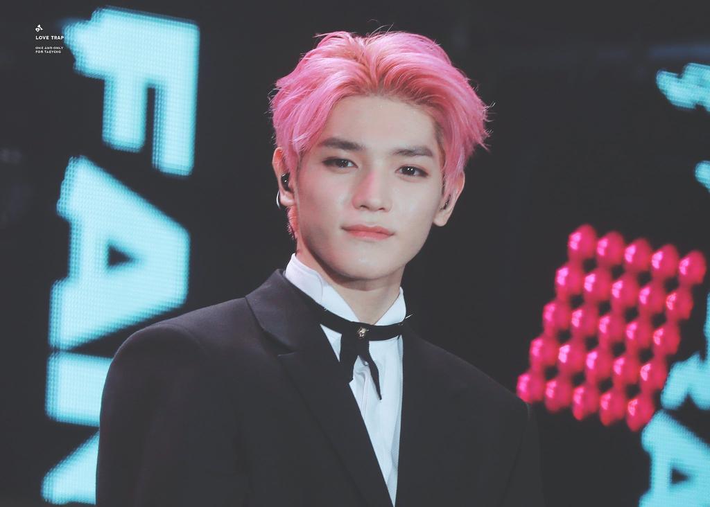 Laℓaఌ태용 Tyongf Rainy But 태용 Makes It A Beautiful Day Taeyong テヨンくん ピンクの髪の人 T Co Yyfkonulnb Twitter