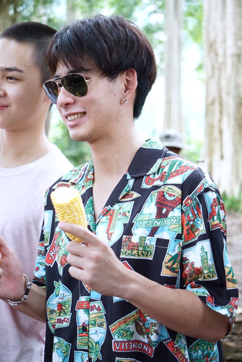 KJumnongpis's tweet photo. มีอีกหนึ่งความคิดถึง
มีอีกหนึ่งความห่วงใย
มีอีกหนึ่งความใสใจ
ส่งไปให้ถึงเธอ ✌🏻
@ImerbSittiwat ☁️
#toeysittiwat https://t.co/eQZHPD5OXQ