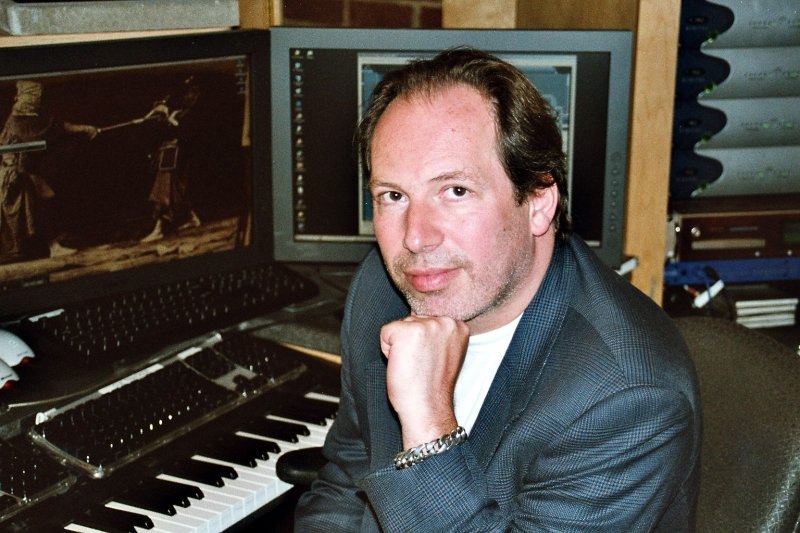 Happy birthday, Hans Zimmer.

Here with my three favorite Zimmer\s film scores. 