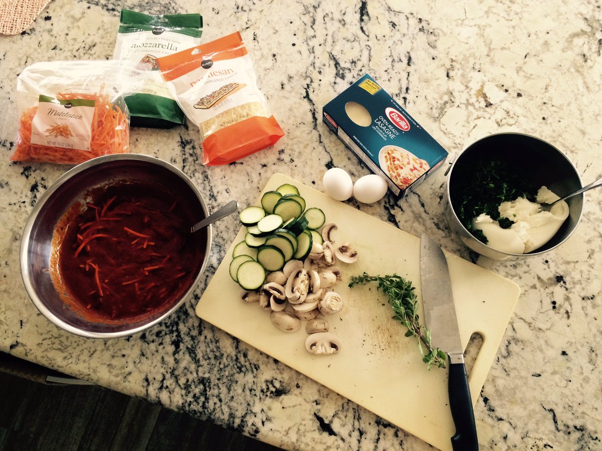 kgfletcher3's tweet photo. Veggie-lasagna 💛 #recovering #beach #grateful #comfortfood #conciousgoodness #singingauthor #writerslife https://t.co/0KbEQa7GTC