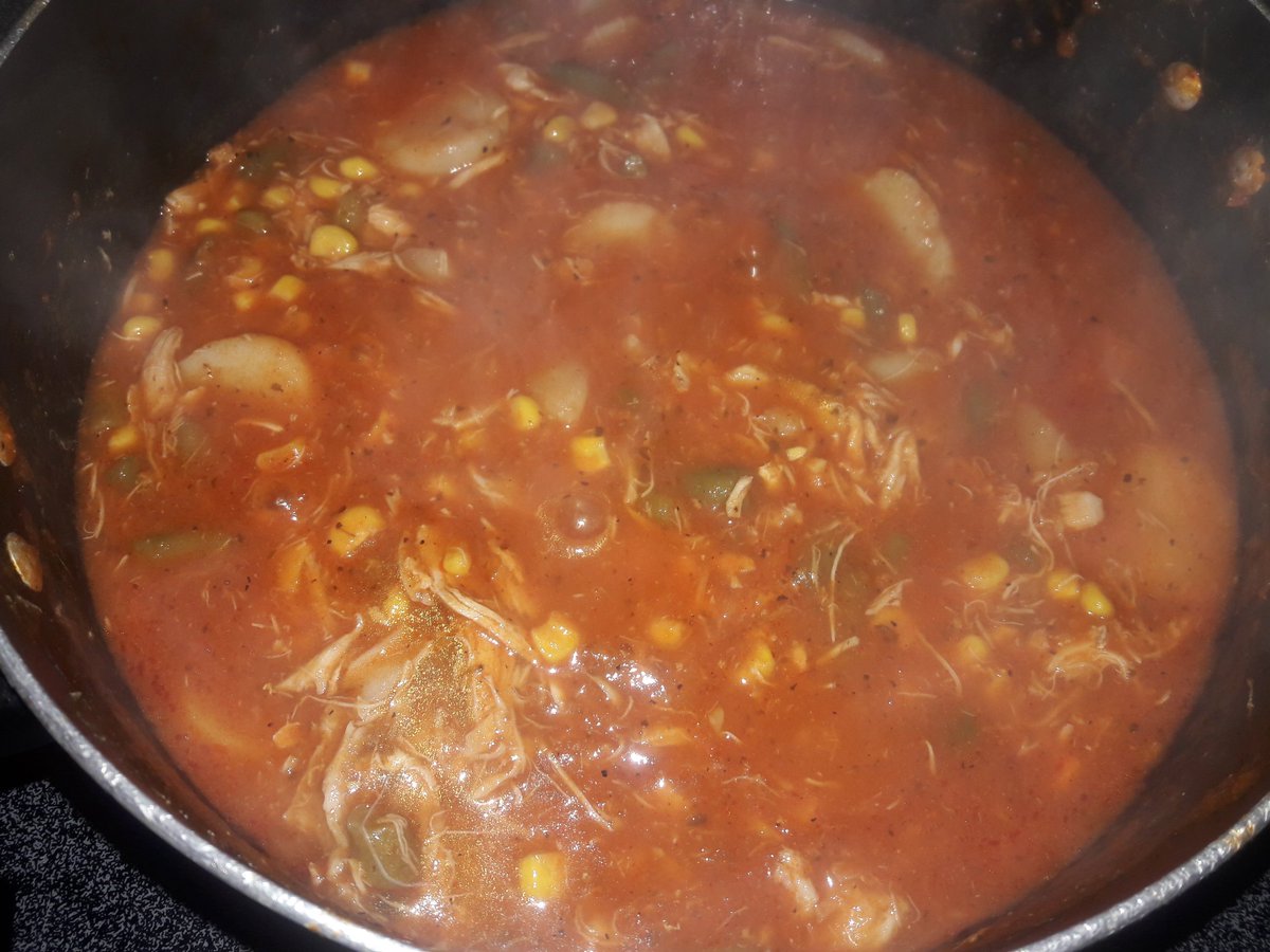 RobinsonTerrie's tweet photo. #ChickenStew #CookingSeason https://t.co/vOHZ7aKeKC