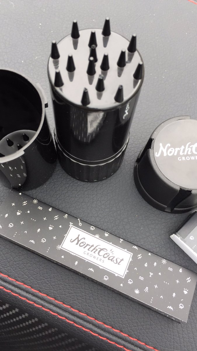 ncg_boutique's tweet photo. Travel kit for those who leave their homes and visit new paradises!! #lovethelife #cannabis #b+ #backtotheroots https://t.co/8j0ai9osQo