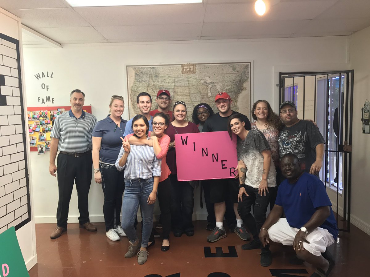 Prilwade's tweet photo. So proud of you guys, I #chilislove my team. Thank you @chilisdave for joining us. @AntwaniseJack @matthewsharp93 #trainerouting https://t.co/8ryvIJP0ZZ