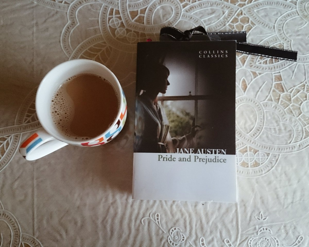 KateStark007's tweet photo. Coffee. A good book. And it's raining. Perfect. ❤ #PrideandPrejudice #collinsclassics #bibliophile #books https://t.co/30URzJlAwx