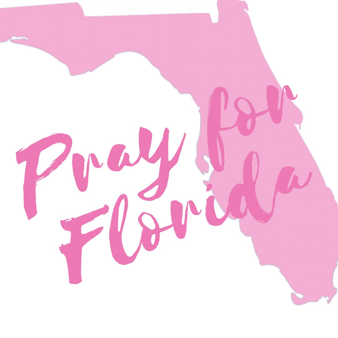 RHODfans's tweet photo. Don't forget to #DonateHouston #DonateFlorida through the the @RedCross #AfterIrma #Irma2017 #AfterHarvey #Harvey2017 #RHOD #RHOC https://t.co/C8yJqjVIlz