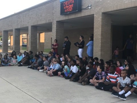 SabreSquadron's tweet photo. Today our Troopers performed flag folding ceremonies at Cedar Valley Elementary and Salado Intermediate Schools to honor Patriots Day. https://t.co/pVSxoEjM66