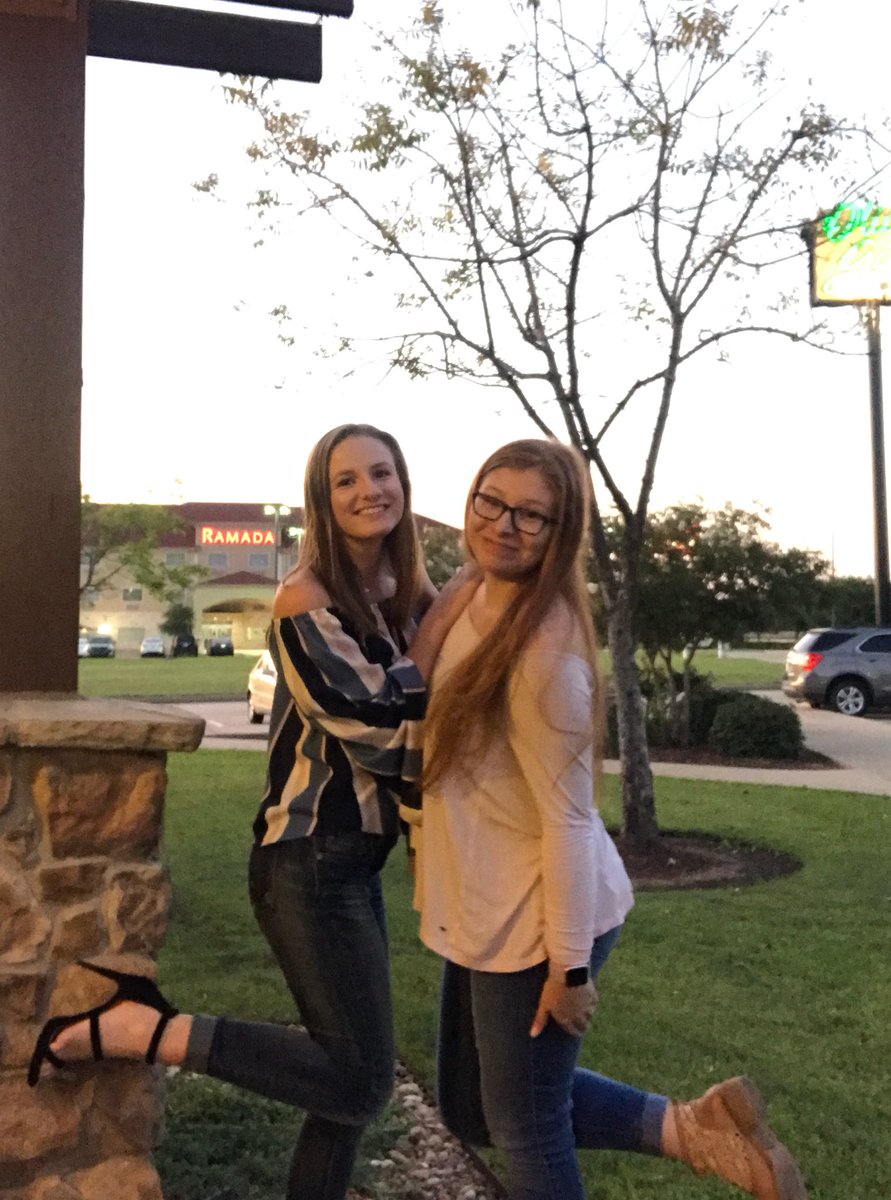 _brrrooke_'s tweet photo. The breadstick to my pasta 🍝 #happyeighteenth https://t.co/fO9BKGFFXH