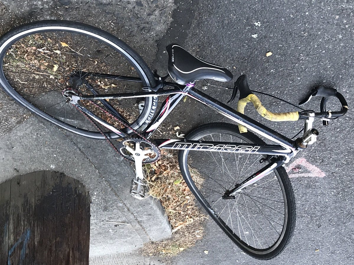 televod's tweet photo. @stolenbikereg #micargi dumped on the corner of 50th and Woodward r/n https://t.co/IovECjH3n8