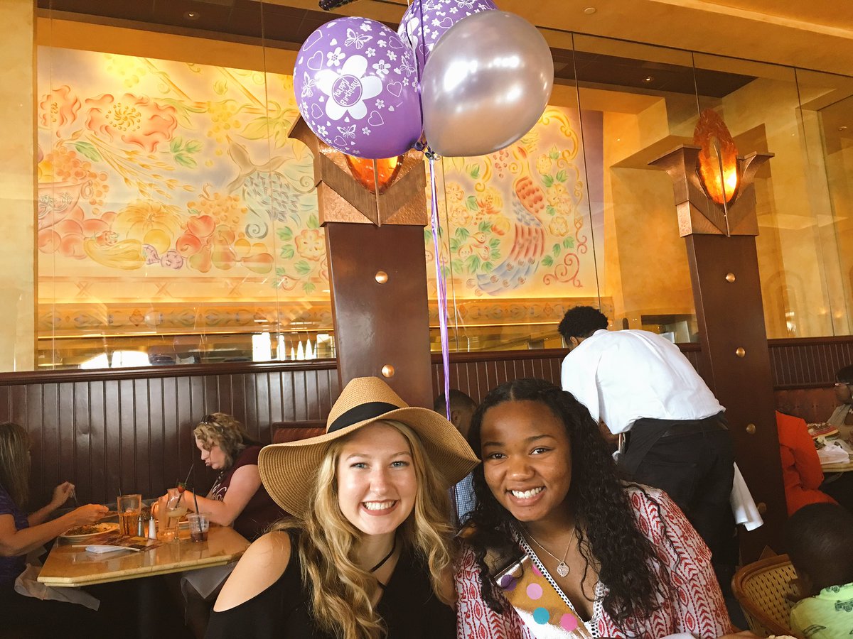 kennedylaurynm's tweet photo. my right hand, my go to💓 https://t.co/5WAikn0lur