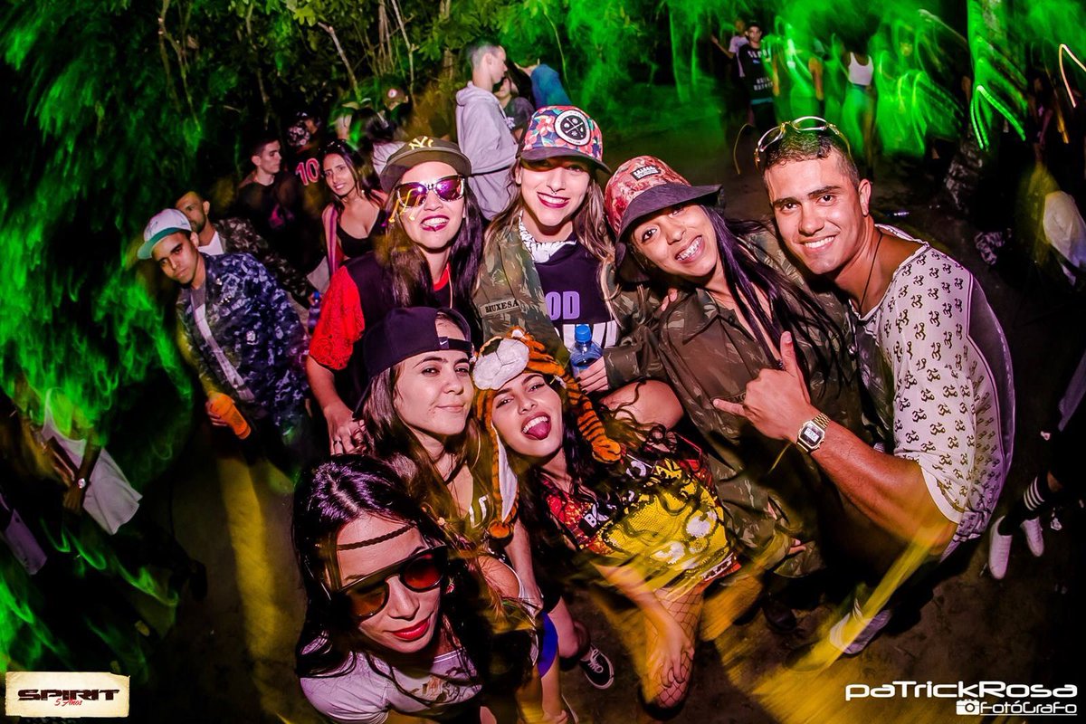 jenyfersouza96's tweet photo. #spirit #spirit5anos #greenvaley #deep #house #vibe #sun #goodvibes #pic #dub #festivaloutfit #spiritrio #summer #friends https://t.co/NLgNJd8ueM