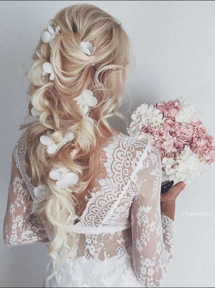 DCameronTM's tweet image. Dove's wedding attire.