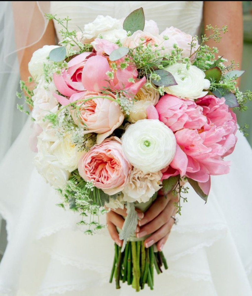 DCameronTM's tweet image. Dove's wedding attire.