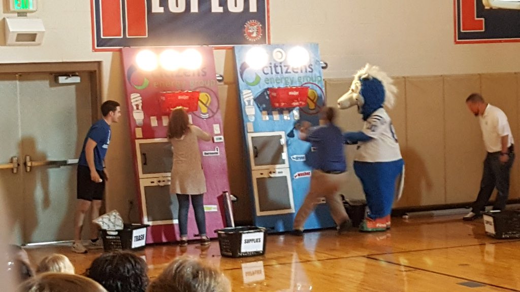MrsBruning's tweet photo. @BV_Bulldogs @blue @Colts @citizensenergy @MrCharles_Woods I totally beat YOU! But I will admit your team was good and took home the gold... #BoysWon #GirlsLost https://t.co/jd57u1YNwL
