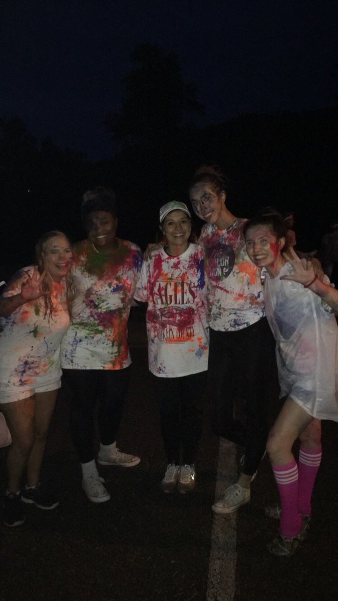 DeniseSandraaa's tweet photo. The things we do for YoungLife🤷♀️ ❤️ How do you YL? 🤔 #FirstClubOfTheYear https://t.co/5185bF5avX