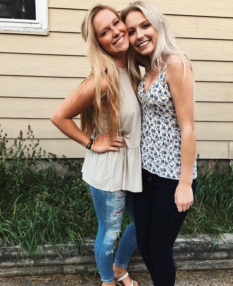 UNDGammaPhiBeta's tweet photo. Recruitment is only 4 d a y s away! We are SO excited to meet everyone : make sure to sign up today! #gogreek #myund #gogreekund https://t.co/dWYzWB8BTz