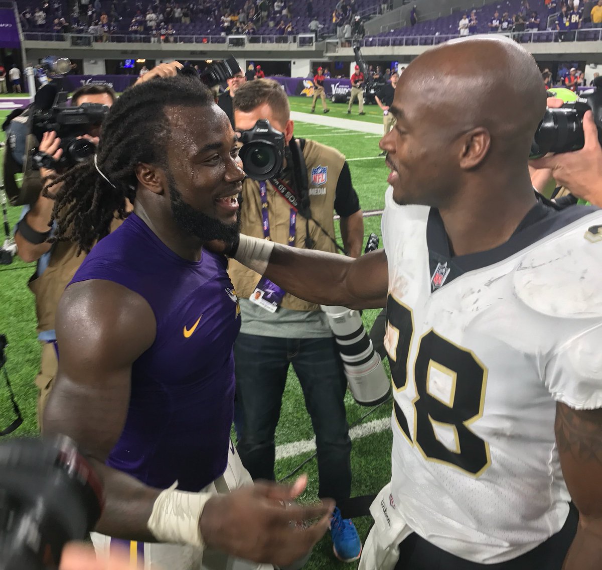 espn's tweet photo. Respect. https://t.co/LGyPxUA4Kl