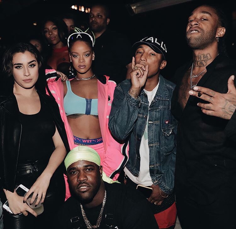 This may of been the funnest night of my life. 

(You guys. I fucking met RIHANNA. I'm still crying. We talked so much. I love her so much.)