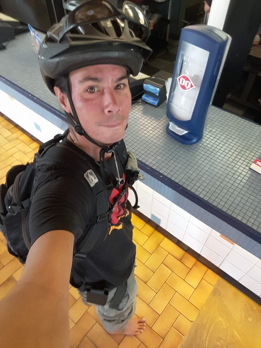 BarefootIsLegal's tweet photo. #5WordRecipeForFun
#barefoot bike ride to @DairyQueen https://t.co/zmsjvPfnjp
