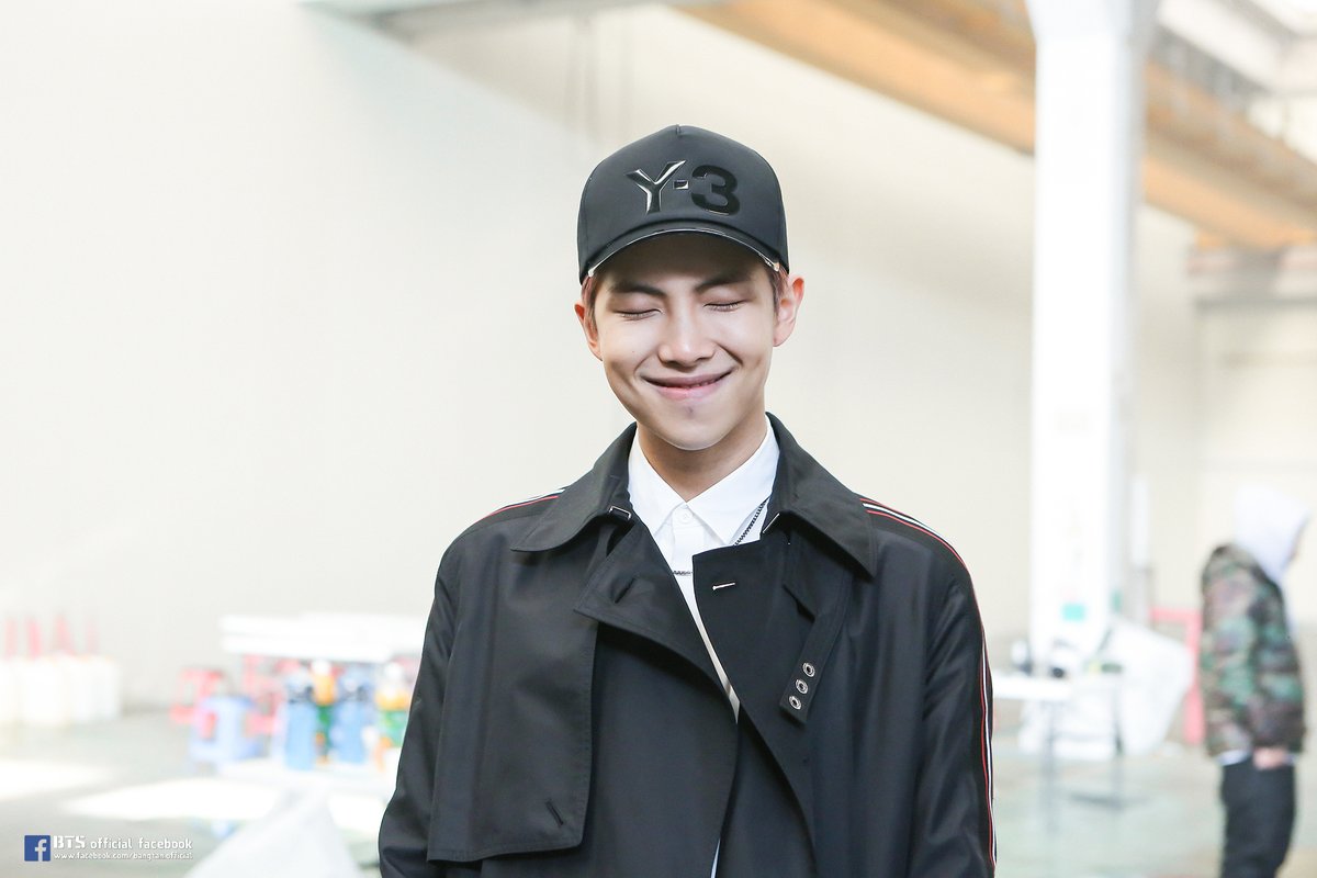 judyko7's tweet photo. Happy Birthday namjoon ah :) https://t.co/wD8BOB3eWJ