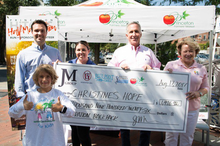 BluePointGrill1's tweet photo. RT @PlanetPrinceton: Student raises $2,500 for Operation Backpack at@PrincFarmMarket   https://t.co/HHcpIdAu0N https://t.co/DOURwcMQ6A