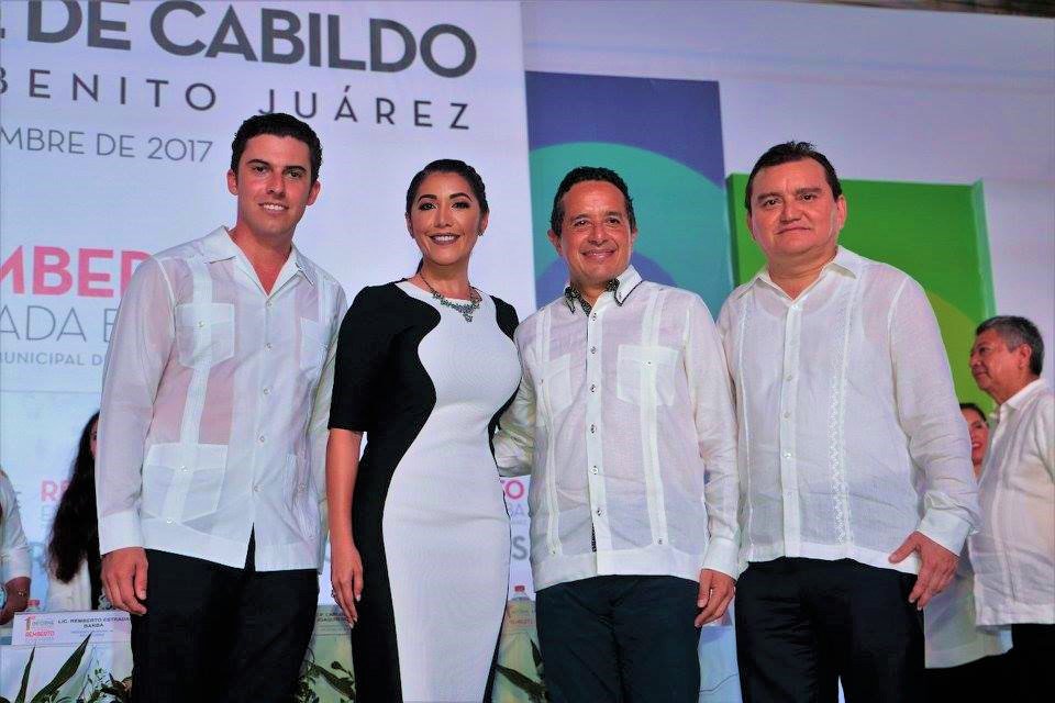 CriticaRevista's tweet photo. Remberto Estrada rindió su Primer Informe de Gobierno 
Leer nota: https://t.co/UEb2vcDX35 https://t.co/qK0F55SmEi