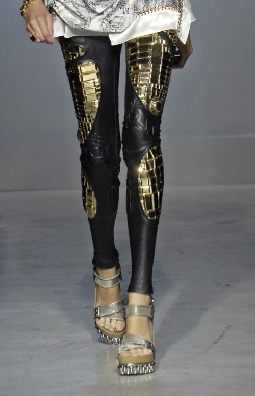 compromiso Desde crucero yvo🫀 on Twitter: "how hot are these robot leggings from Balenciaga Spring 2007 https://t.co/WWeyQ4EJg4" / Twitter compromiso Desde crucero yvo🫀 on Twitter: "how hot are these robot leggings from Balenciaga Spring 2007 https://t.co/WWeyQ4EJg4" / Twitter