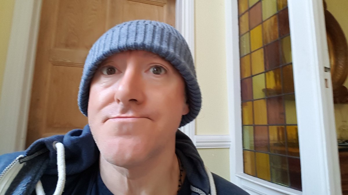 kristianvader's tweet image. camping out on the doorstep #SignedFor #RedCard #SpecialDelivery