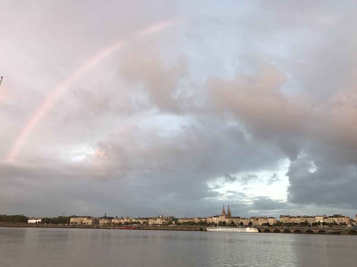 SEENEOH tidal test site (@seeneoh_site) on Twitter photo Sunrise on garonne river. Mooring setting O&M day with partners <a href="/energie2lalune/">Energie de la Lune</a> #gtm #cerenis @Valorem_MRE #SEMlroutedeslasers Sunrise on garonne river. Mooring setting O&M day with partners <a href="/energie2lalune/">Energie de la Lune</a> #gtm #cerenis @Valorem_MRE #SEMlroutedeslasers
