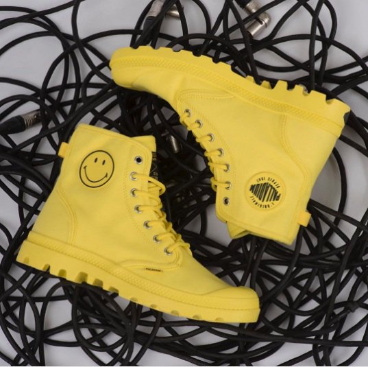 palladium boots smiley