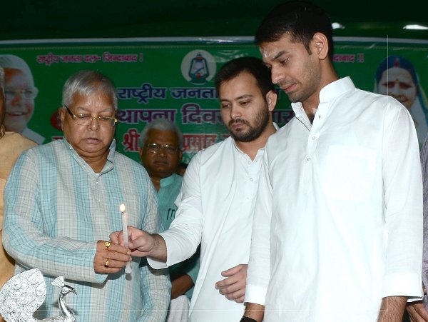 timesofindia's tweet photo. I-T attaches Lalu son Tejashwi Yadav’s Rs 40-crore Delhi house https://t.co/qg0DEOz8h8 https://t.co/WTDGBBGYJo