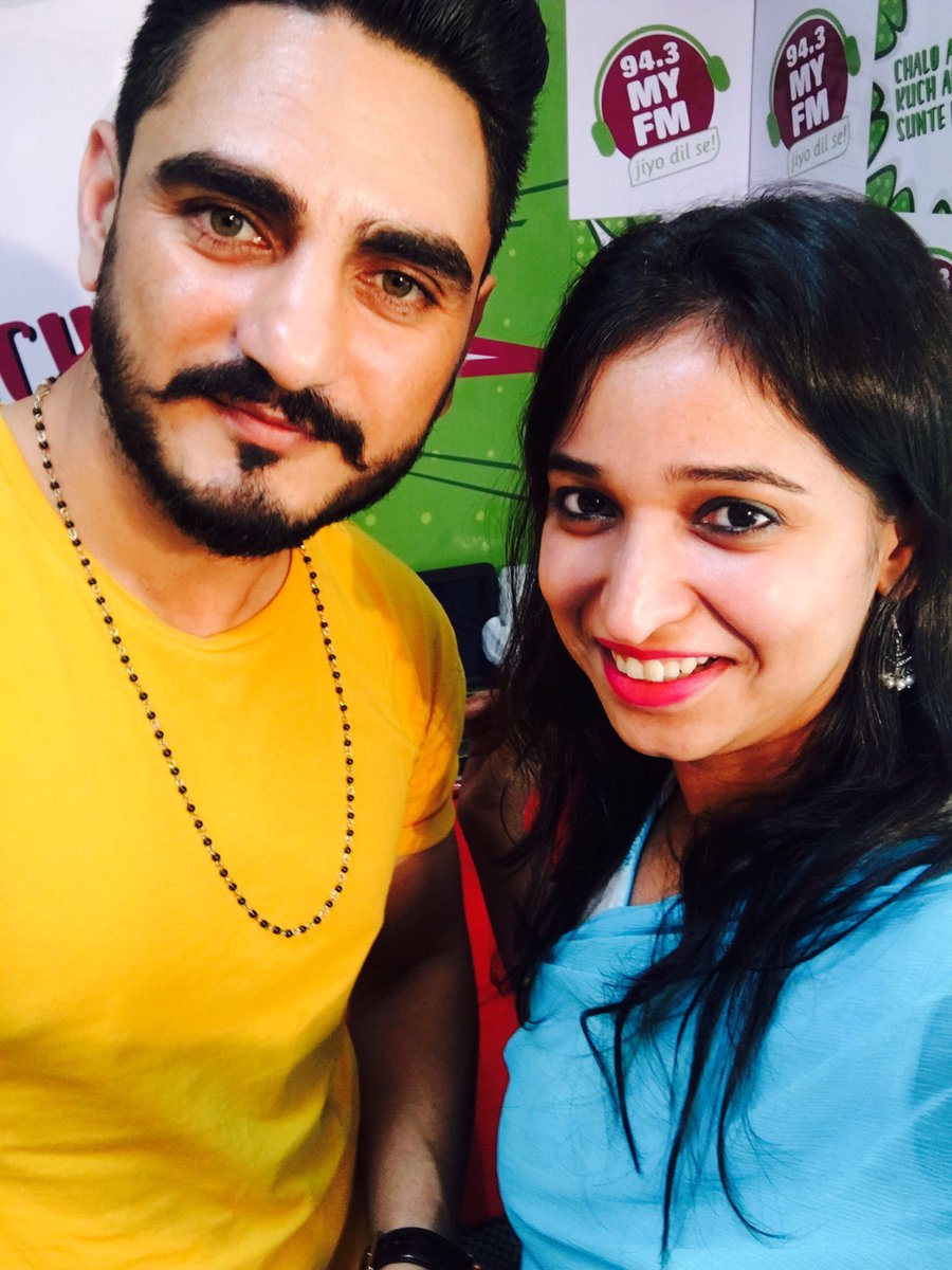 rj_geet's tweet photo. @KulwinderBilla1 @MYFMIndia Chd Superb Song....can't stop humming #yaadansupne https://t.co/E9ejWQlkKM
