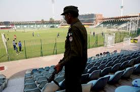 Waqtnewstv's tweet image. پاکستان میں کرکٹ واپس لوٹی تو سیکورٹی اداروں نے بھی کمر کس لی 
@TheRealPCB #WorldXI #SecurityHighAlert
waqtnews.tv/sports-news/12…