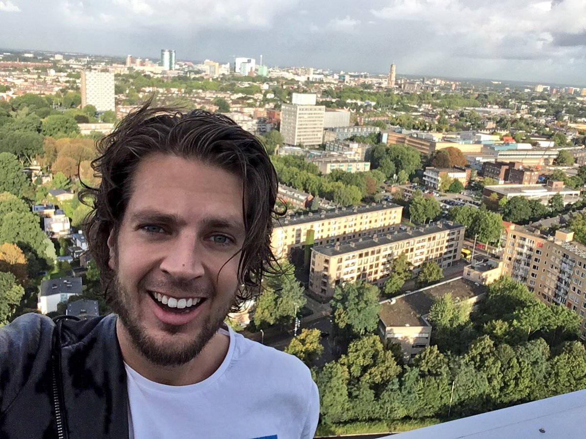 Goedemorgen vanaf het dak van <a href="/Conclusion/">Jennifer Chisholm</a>! Tijd voor een YouTube experimentje deze week!