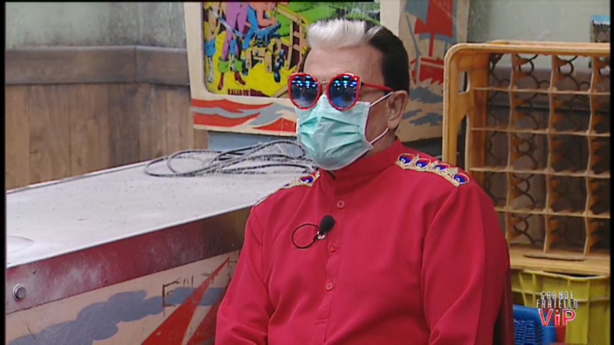 SasolMale's tweet photo. Quando si avvicina qualcuno che odio #GFvip https://t.co/8c2TYJeenP
