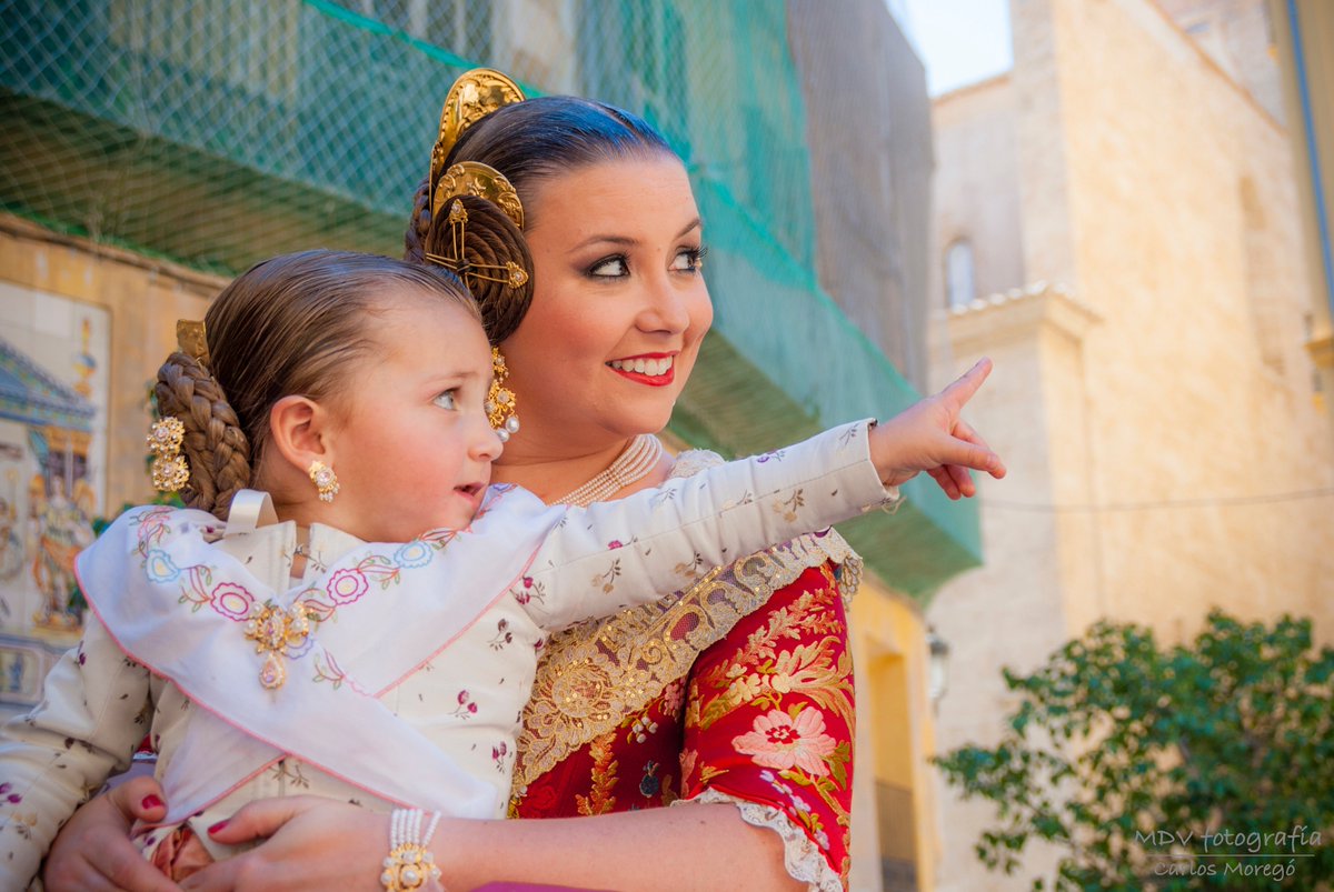 Tradició #fallera #falleras #falla #fallas #fotografiafallera #valencia #valenciana #fotografia #almudin #almodí #falleramayor #falleramajor