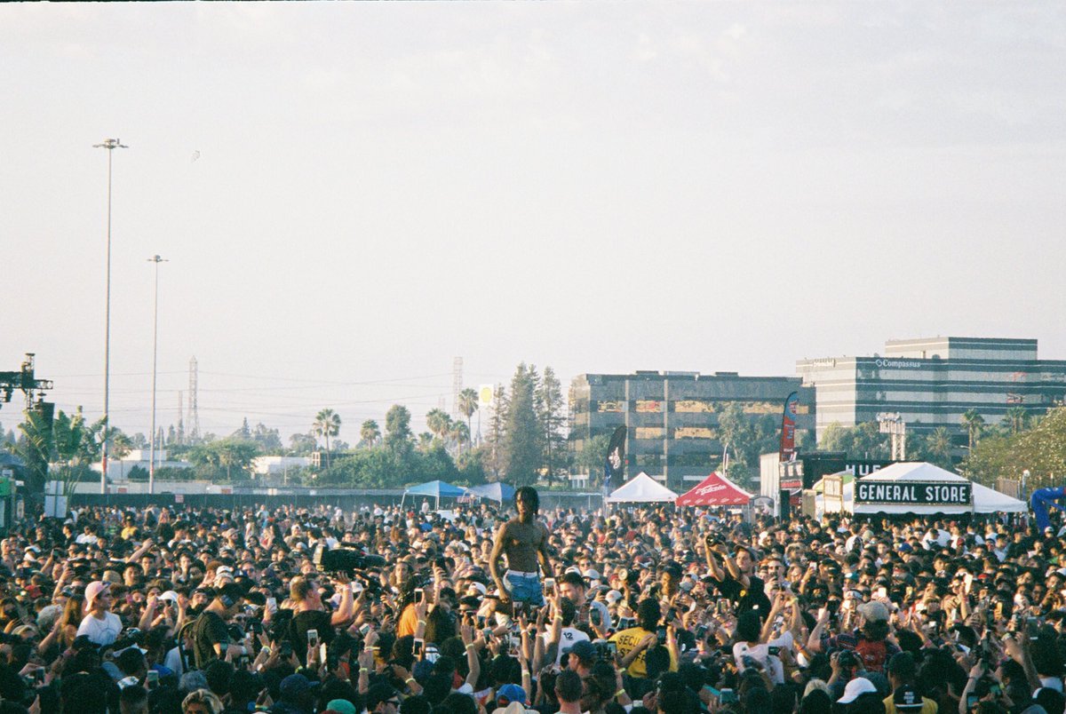 ObeyOB's tweet photo. just a few more. 
#DAYNIGHTFESTIVAL https://t.co/zZqlXsHoX0
