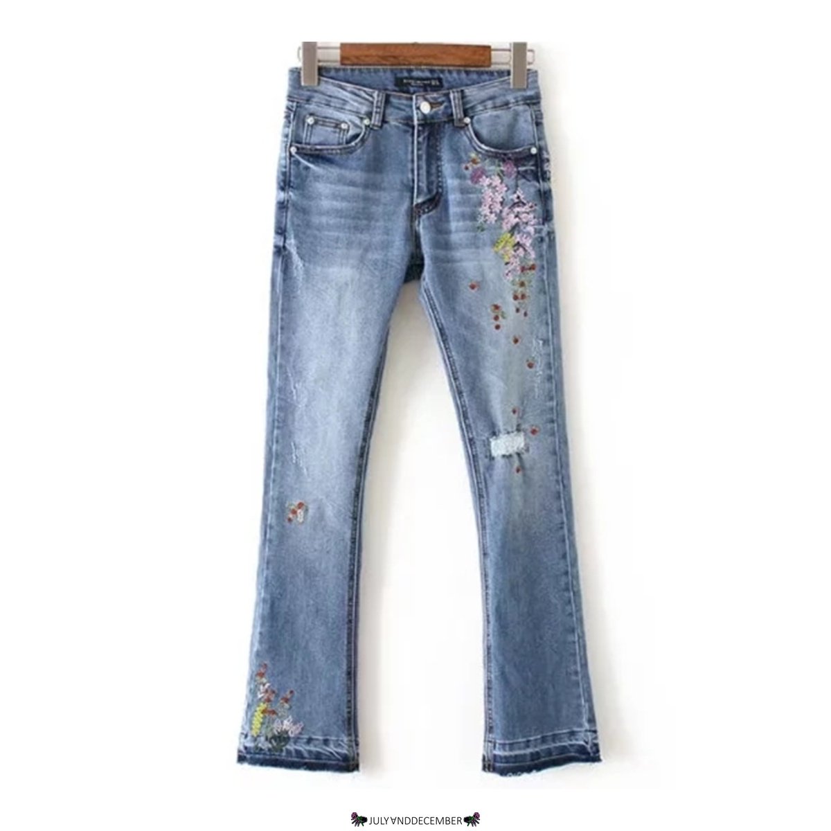 #JNDNewin Carline Bleached Embroidery Floral Boot Cut Jeans - Rp245,000 (denim - S/M/L - waist 68,72,78cm - length 93,94,95cm)