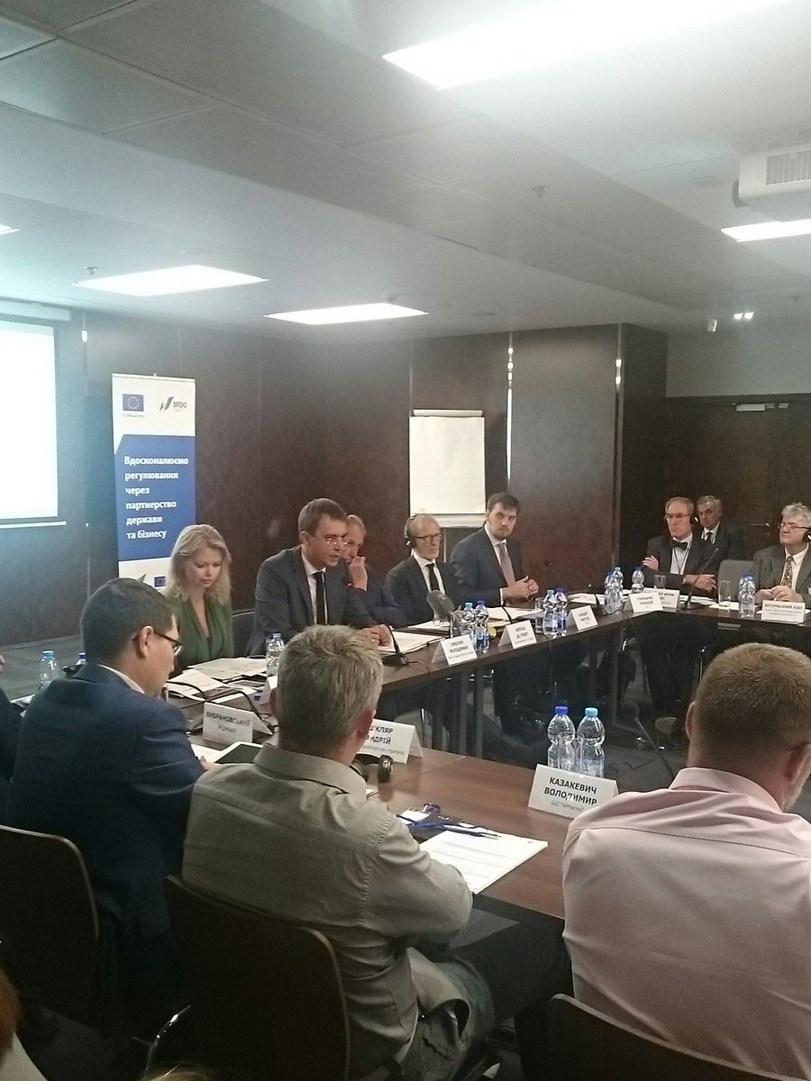 @minfrastucture @V_Omelyan @brdo_ukraine discussing inland #waterways opportunities in #Ukraine. Follow goo.gl/fk1zgk #prodialogue