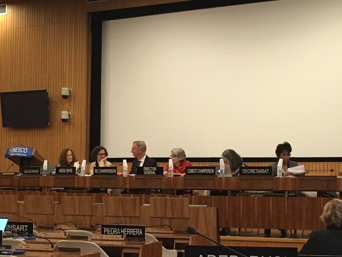 ClauARobitaille's tweet image. La chercheuse Marie-Hélène Parizeau préside la 10e session de la #COMEST qui débute aujourd'hui #ulaval #UNESCO