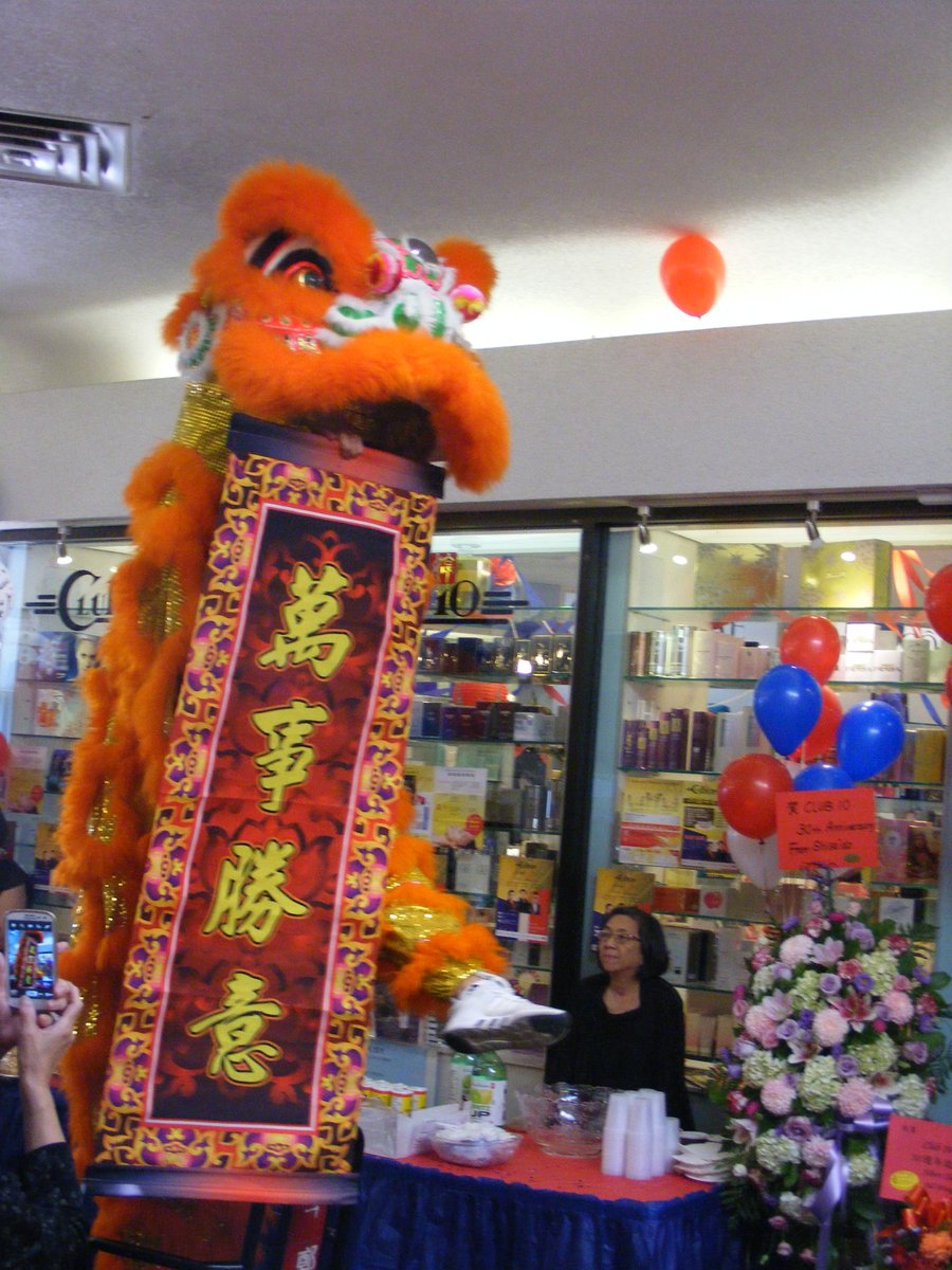 I want to quickly wish Anna Chan President of Club 10 Cosmetic Boutique best of luck in her new business venture.