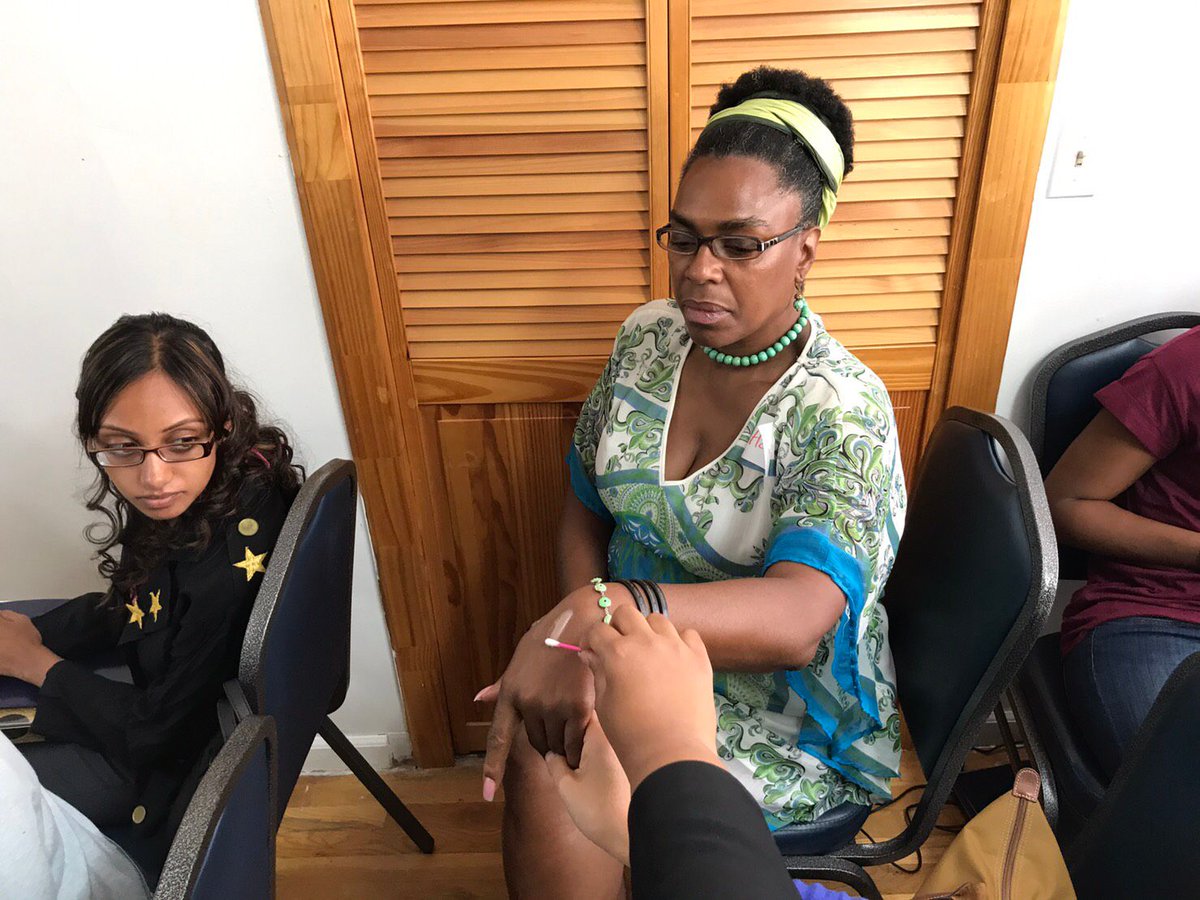 UrShopConsult's tweet image. Had so much fun at the Motives Falling in love Event! #motivescosmetics #eyebase #makeup #party #business #success #Entrepreneur