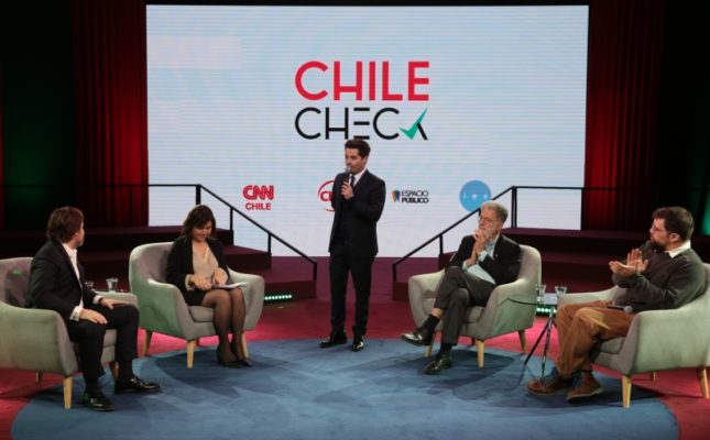 ieschile's tweet image. Revisa la columna de @jo_araos en @elliberocl sobre #ChileCheck programa de verificación del discurso público bit.ly/2f3nVQG