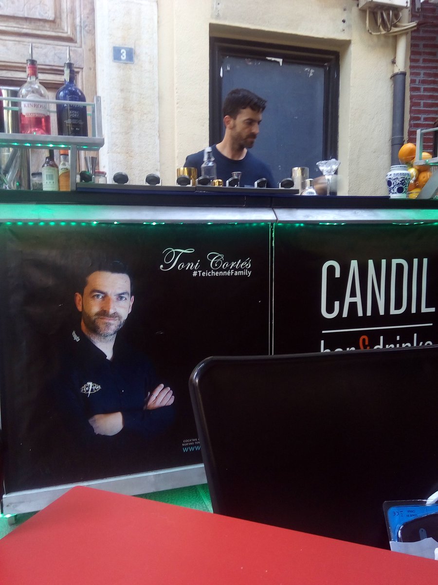 scbelectronic's tweet photo. @tonidrinks master at work https://t.co/D93QlXco4y