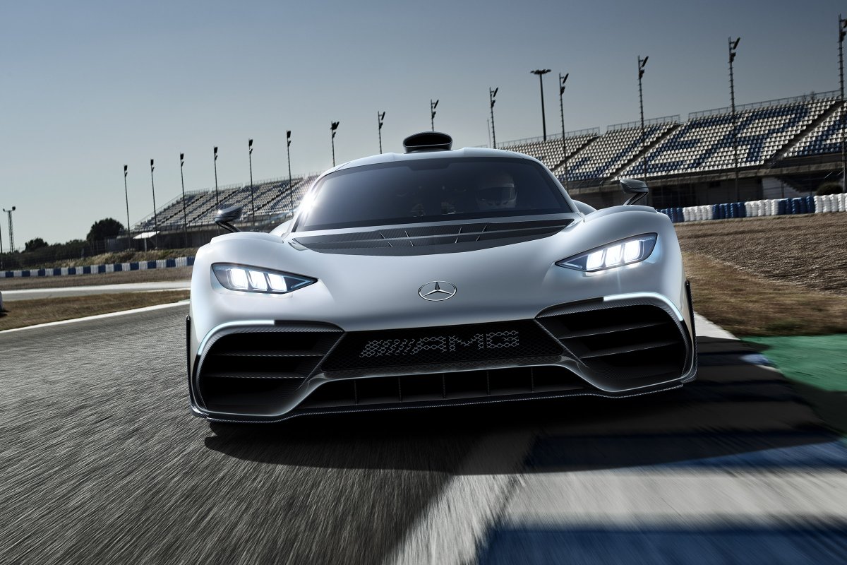 CarbonOctane's tweet photo. 1.6 turbocharged hybrid producing 936bhp #MercedesAMG Project ONE #hypercar. What do you think? #IAA17 #Mercedes #ProjectONE https://t.co/g5XrKE0n2K