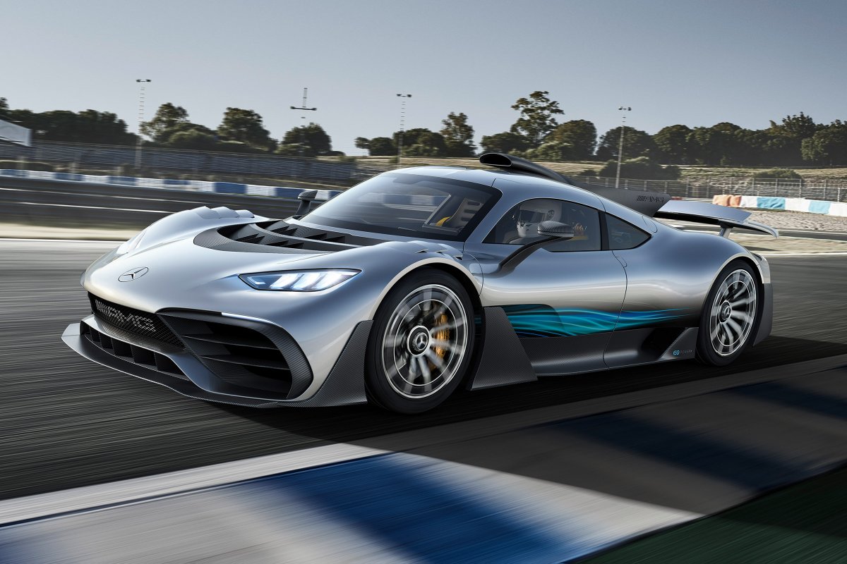 CarbonOctane's tweet photo. 1.6 turbocharged hybrid producing 936bhp #MercedesAMG Project ONE #hypercar. What do you think? #IAA17 #Mercedes #ProjectONE https://t.co/g5XrKE0n2K