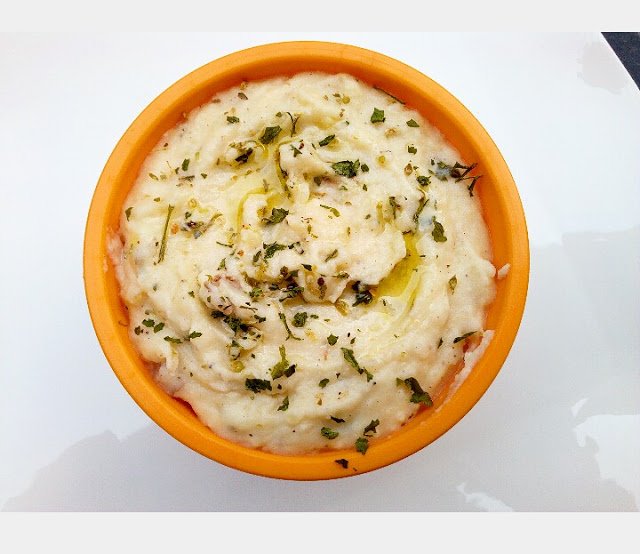 #garlic #MashedPotatoes #yummy 
#recipe : easycookingwithmuzna.com/2017/09/garlic…