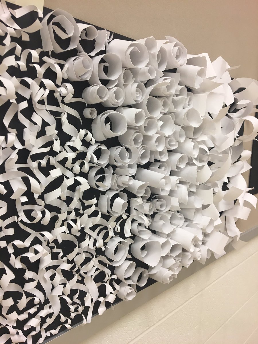 FaithDilworth's tweet photo. Level 1's create dimension using white paper! #NationalArtsinEducationWeek #VisualArtsEdMatters #uareworldclass #UHSMindset #Uhsart https://t.co/NDwjJkSwRm